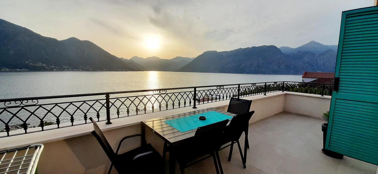 Apartments Boka Blue Dobrota Kotor Exterior photo