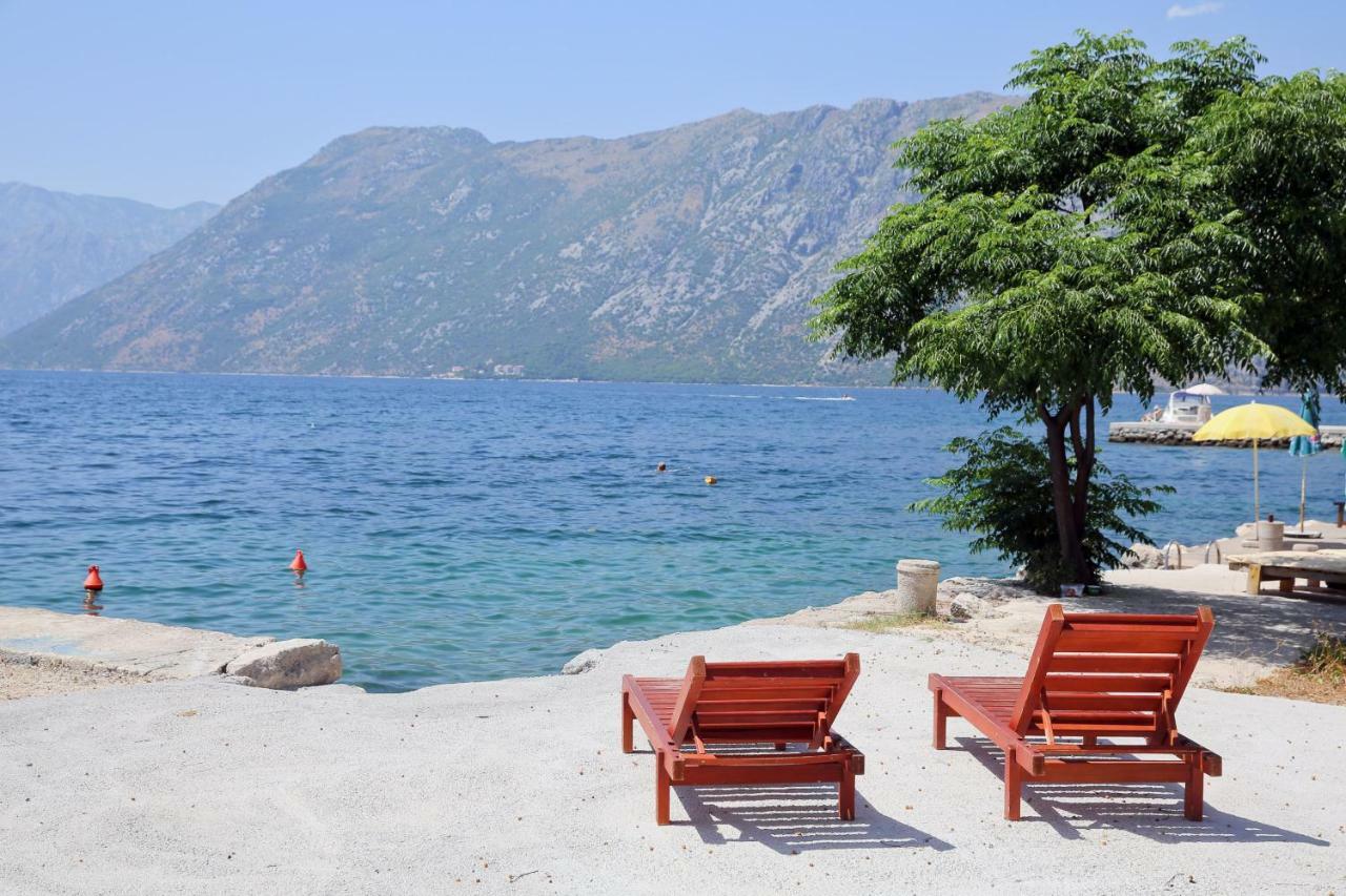 Apartments Boka Blue Dobrota Kotor Exterior photo